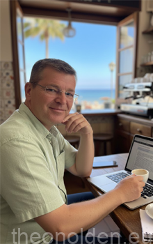 Theo Nolden | Senior Copywriter